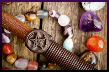 Amulet charm