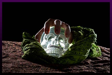 Beauty curse skull