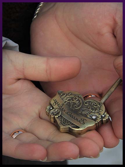 Lucky charms amulets talismans Lucky charms amulets talismans